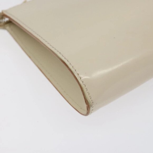 Salvatore Ferragamo Gancini Shoulder Bag Leather Ivory Gold Auth 122679 - Picture 5 of 16